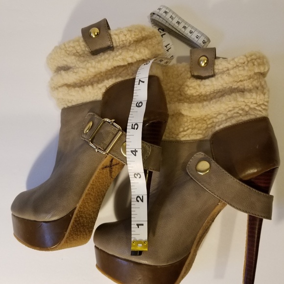 Sherpa Two toned Stilettos boots - Picture 4 of 8